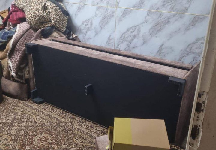 الاحتلال يعيث خرابا في منزل الصحفي أحمد ركن بالقدس المحتلة بعد اعتقاله فجر اليوم