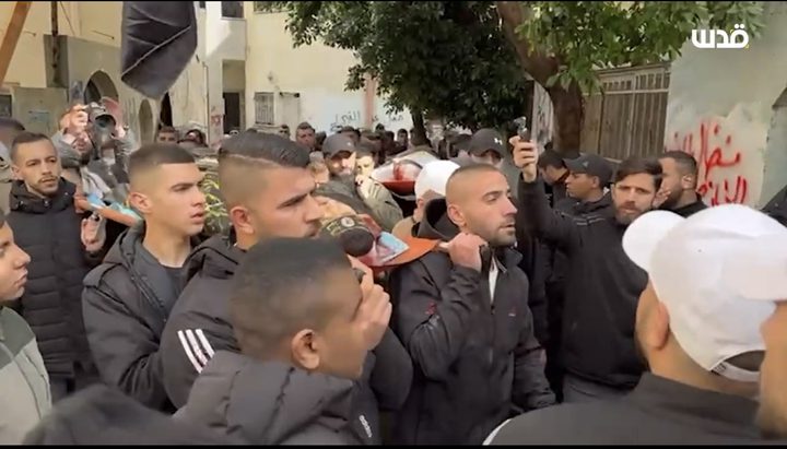 جماهير جنين تشيع جثامين الشهداء الذين ارتقوا بعملية الاغتيال داخل مشفى ابن سينا