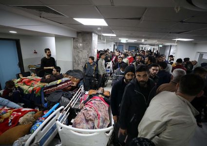 7000 نازح تحت الحصار داخل مستشفى الأمل في خان يونس