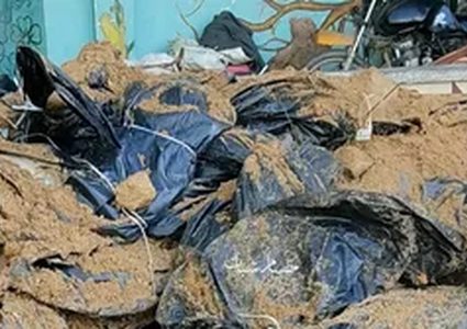 انتشال جثامين 30 شهيدا مكبلي الأيدي أعدمهم الاحتلال شمال غزة