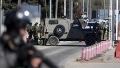 الاحتلال يطلق الرصاص صوب مركبة ويستولي عليها بعد الاعتداء على راكبيها في تقوع