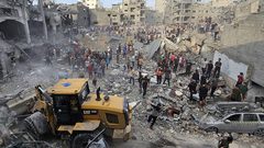 الدفاع المدني بغزة: قتل وحشي ولا نستطيع الوصول للشهداء والجرحى