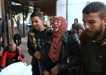 شهداء وجرحى في غارات على خانيوس ورفح وغزة