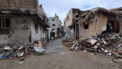 آثار الدمار الذي خلفه الاحتلال في مخيم المغازي وسط قطاع غزة.