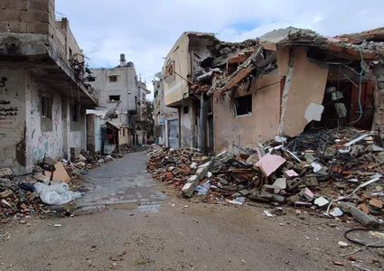 آثار الدمار الذي خلفه الاحتلال في مخيم المغازي وسط قطاع غزة.