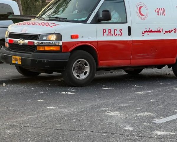 ثلاثة شهداء وعدة إصابات جراء إطلاق الاحتلال النار على مبنى الهلال الأحمر