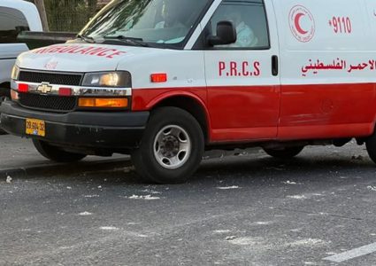 ثلاثة شهداء وعدة إصابات جراء إطلاق الاحتلال النار على مبنى الهلال الأحمر