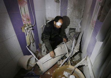 سقوط صاروخ إسرائيلي على منزل من 4 طوابق كان يأوي عشرات النازحين