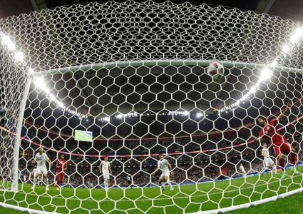 قطر تضرب موعدا مع ايران في نصف نهائي أمم أسيا