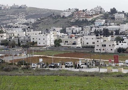 الاحتلال يقمع وقفة منددة باعتداءات المستوطنين بمسافر يطا ويعتقل أحد المتضامين