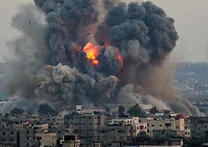 17 شهيدا في قصف للاحتلال على مناطق متفرقة في دير البلح وخان يونس