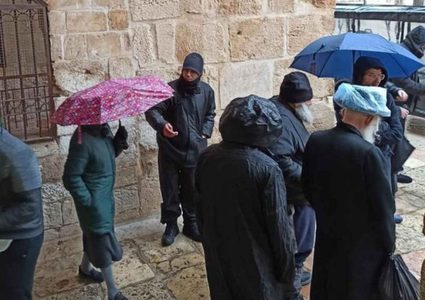 عشرات المستوطنين يقتحمون المسجد الأقصى