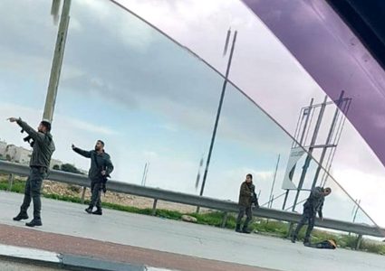 بزعم تنفيذ عملية- الاحتلال يطلق النار تجاه شاب قرب مستوطنة "معالي أدوميم"