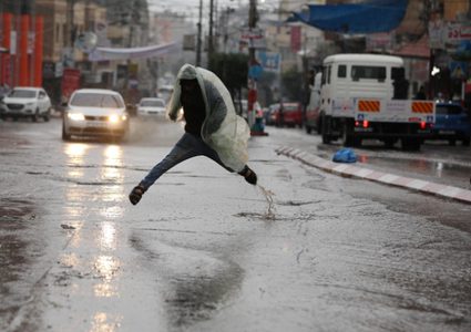 الطقس: أجواء شديدة البرودة ويتوقع سقوط زخات متفرقة من الأمطار