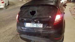 مستوطنون يهاجمون مركبة مواطن غرب بيت لحم