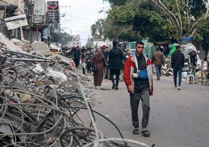 123يوما للحرب: قصف خانيونس ورفح وإجلاء 8 آلاف من مستشفى الأمل والهلال الأحمر