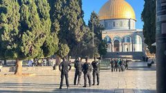 عشرات المستوطنين يقتحمون المسجد الأقصى