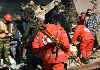 استشهاد عدد من السوريين وإصابة آخرين في عدوان إسرائيلي استهدف مدينة حمص وريفها