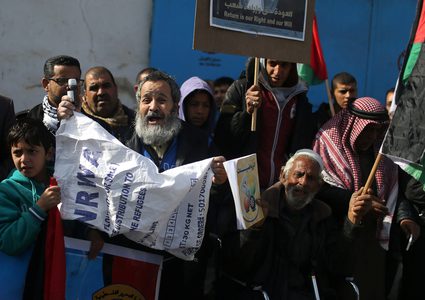 وقفة احتجاجية في جنين على تعليق المساعدات للأنروا