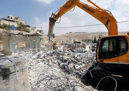 الاحتلال يهدم بركسا في يتما جنوب نابلس