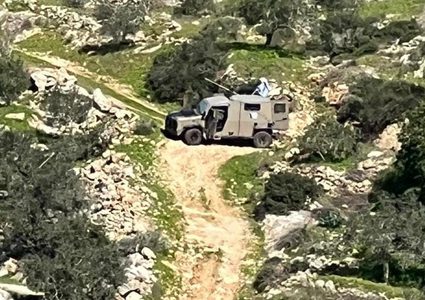 قوات الاحتلال تصادر معدات غرب سلفيت