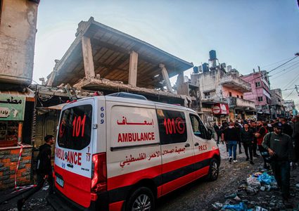 الهلال الأحمر: الاحتلال يعتقل عددا من طواقمنا في مستشفى الأمل بغزة