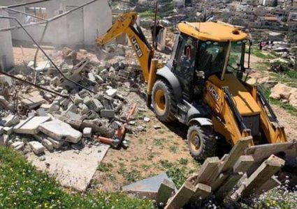 الاحتلال يهدم غرفة زراعية غرب سلفيت