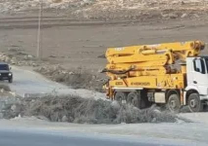 الاحتلال يستولي على "مضخة باطون" من قرية رافات