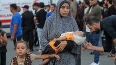 أوضاع مأساوية تعيشها نساء غزة في ظل انعدام الرعاية الصحية