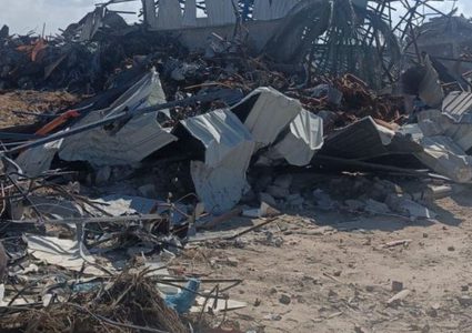 الدمار الذي خلفه الاحتلال في شارع صلاح الدين وشارع العشرين بمخيم النصيرات في غزة