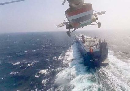 سفينة تبلغ عن هجوم بصاروخين قبالة سواحل اليمن