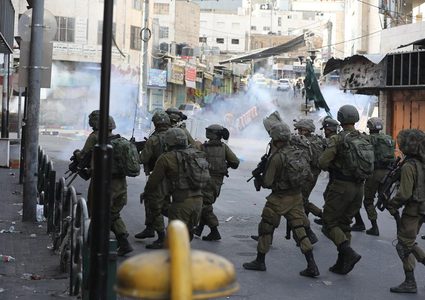 إصابة 5 شبان بالرصاص الحي والعشرات بـ"المطاط" في بيت أمر