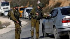 الاحتلال يعيق تحركات المواطنين ويكثف تواجده غرب جنين