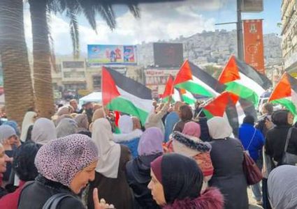 وقفات في عدة محافظات تننديدا بتجميد تمويل "الأونروا" وبجرائم الاحتلال في غزة