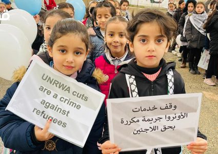 مدرسة الخديجية في نابلس تنظم وقفة تضامن مع غزة ورفضا لتقليص دعم وكالة "الأونروا"