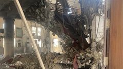 آثار الدمار بمسجد مدينة حمد ومحيطه غرب خانيونس بعد قصف الاحتلال