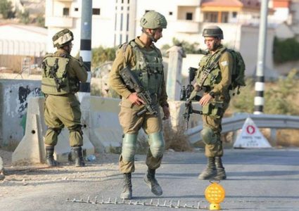 الاحتلال يغلق طريق واد اللبان شرق بيت لحم