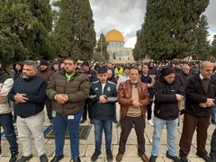 25 ألفا يؤدون صلاة الجمعة في المسجد الأقصى