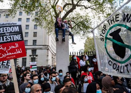 آلاف الطلبة يتظاهرون في نيويورك تنديدا باستمرار الابادة الجماعية في غزة