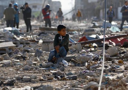 لليوم 135 : شهداء بالعشرات والجوع ينتشر في غزة والشمال