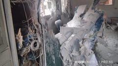 الهلال الأحمر: مدفعية الاحتلال تقصف الطابق الثالث من مستشفى الأمل في خانيونس.