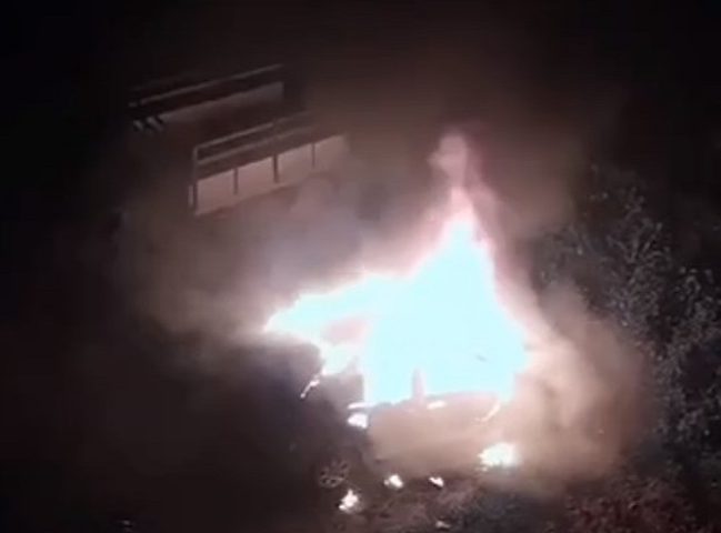 (محدث) إصابات وإحراق ممتلكات في هجوم للمستوطنين على برقة بنابلس