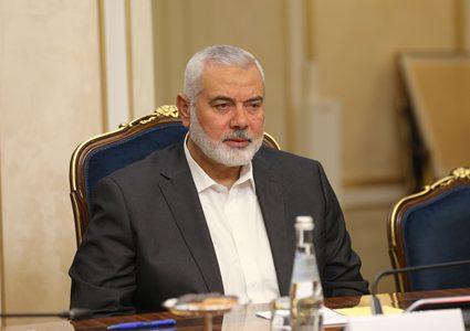 هنية ومبعوث بايدن إلى القاهرة.. مفاوضات التهدئة صعبة