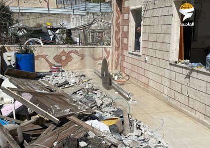 سلطات الاحتلال تجبر عائلة شويكي على هدم منزلها قسراً في بلدة سلوان بالقدس