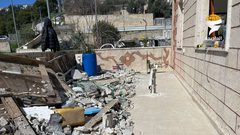 سلطات الاحتلال تجبر عائلة شويكي على هدم منزلها قسراً في بلدة سلوان بالقدس