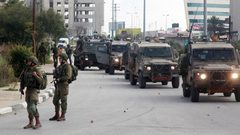 الاحتلال يقتحم وسط رام الله ويعتقل عددا من المواطنين من بيت ريما ودير غسانة