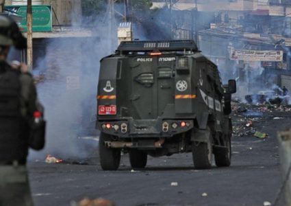 إصابات بالاختناق خلال مواجهات اندلعت في مخيم الجلزون