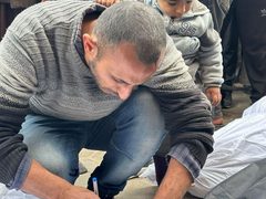 وداع عشرات الشهداء في مجازر الاحتلال ضد العائلات في قطاع غزة