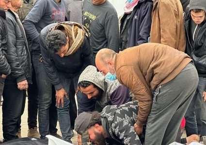 وداع عشرات الشهداء في مجازر الاحتلال ضد العائلات في قطاع غزة