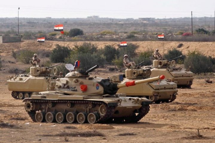 مصدر أمني مصري ينفي اختراق طيران إسرائيلي المجال الجوي